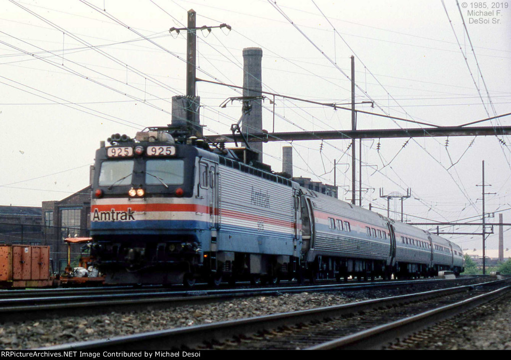 Amtrak AEM-7 #925 with a westbound at Frankford Junction